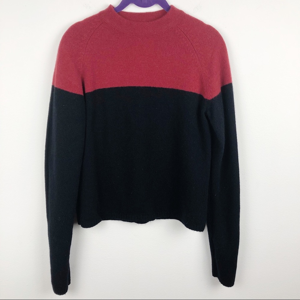 Lambswool Blend Colorblock Long Sleeve Sweater Medium Black & Rust